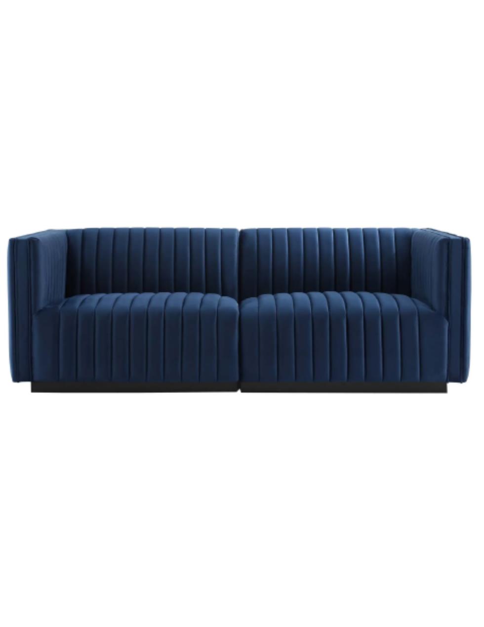 gatsby-velvet-loveseat